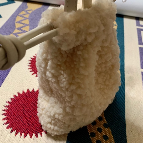 🍀Universal Thread Bags | Cream Sherpa Fuzzy Phone Crossbody#🍀UNIVER - Picture 9 of 13